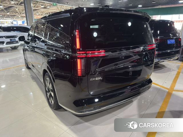 Volvo EM90 id 3908359 из Китая 17