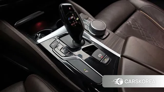 BMW 5 Series (G30) id 3611996 из Кореи 19