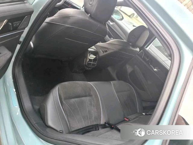 Volkswagen Passat id 4263057 из Китая 9