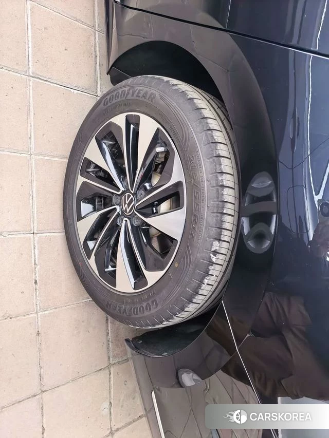 Volkswagen Passat id 4297673 из Китая 14