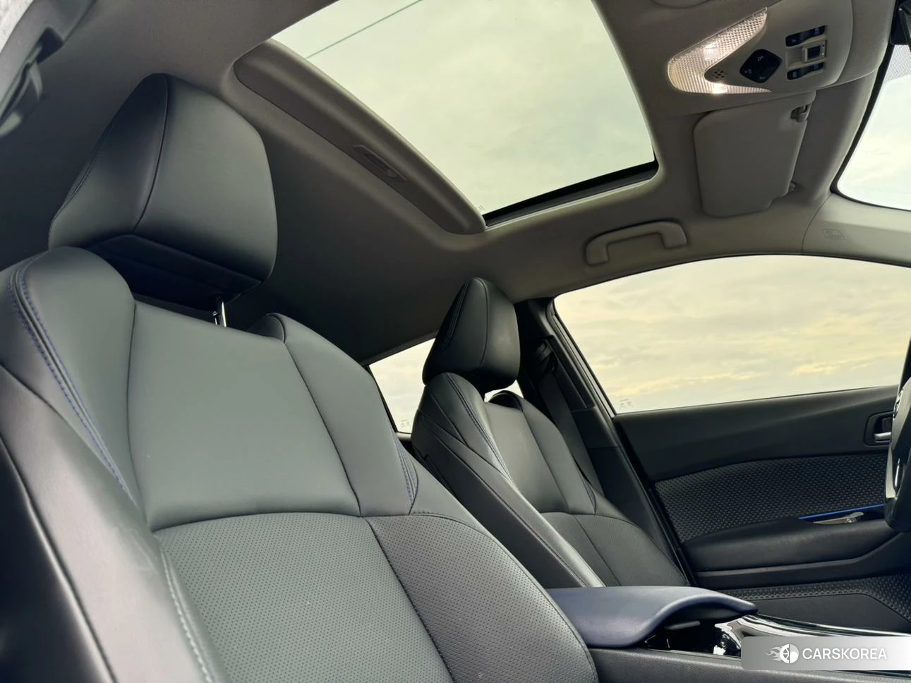 Toyota C-HR id 4454745 из Китая 19