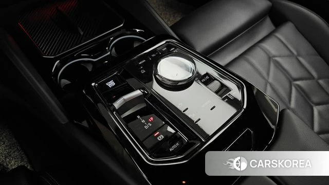 BMW 5 Series (G60) id 4584660 из Кореи 32