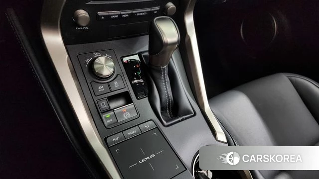 Lexus NX300h id 4294736 из Кореи 31
