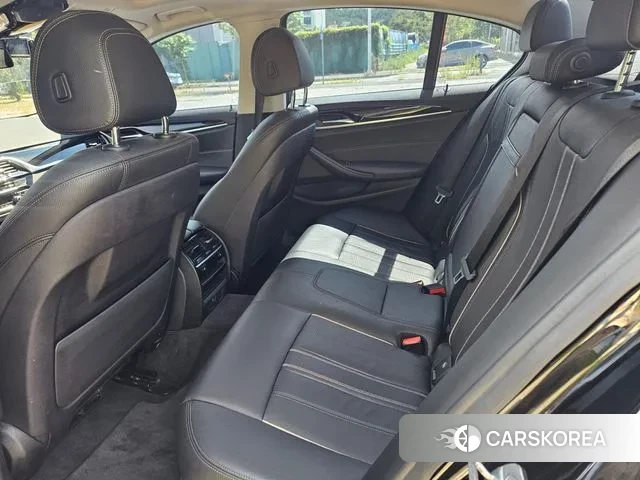 BMW 5 Series (G30) id 3489543 из Кореи 19