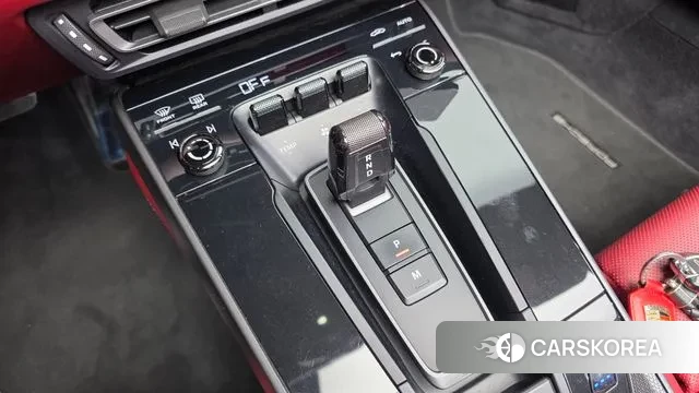 Porsche 911(992) id 3269689 из Кореи 19