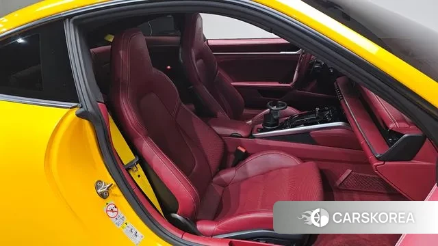 Porsche 911(992) id 3680096 из Кореи 19