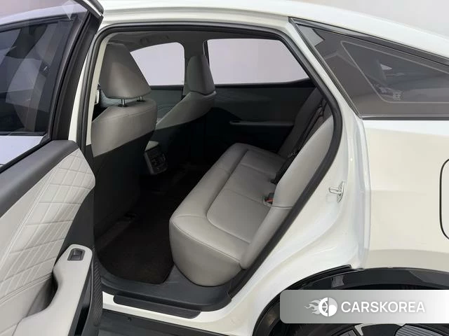 Toyota bZ3 id 4211483 из Китая 19