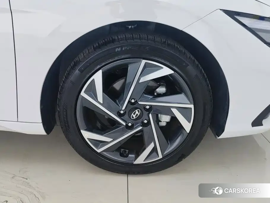 Hyundai Elantra id 4649328 из Китая 16