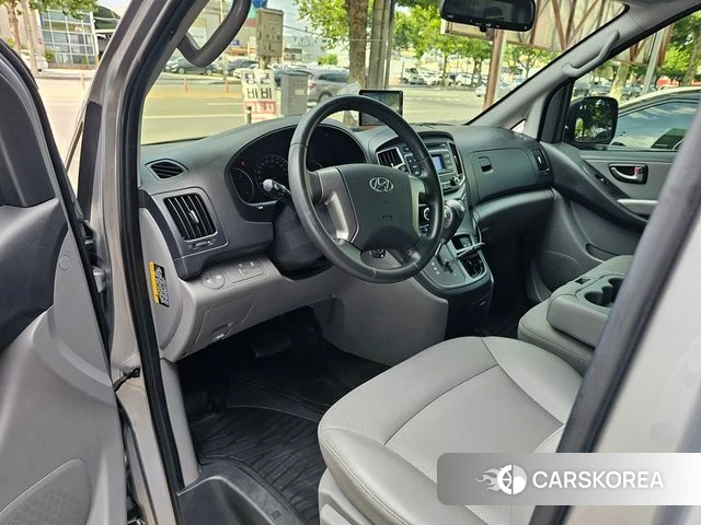 Hyundai The New Grand Starex id 4562411 из Кореи 19