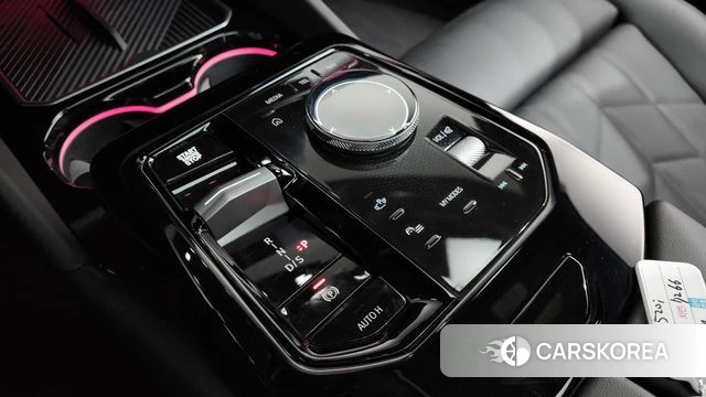 BMW 5 Series (G60) id 4229875 из Кореи 19