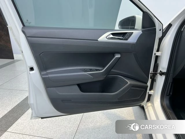 Volkswagen Polo id 4256476 из Китая 25