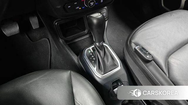 Jeep Renegade id 4448046 из Кореи 19