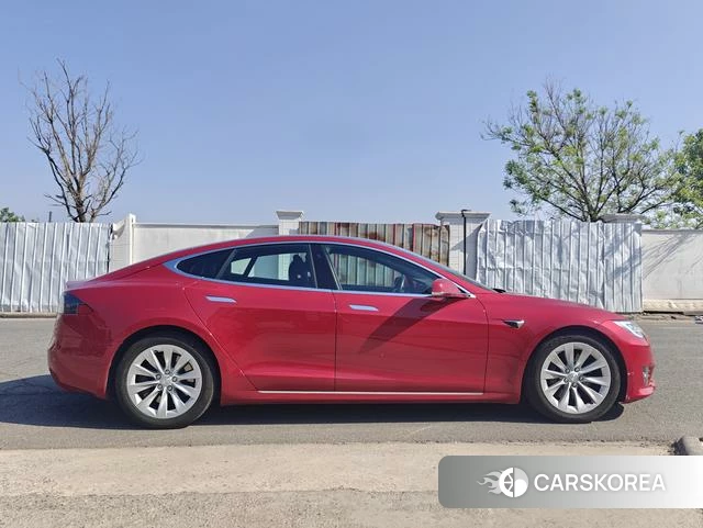 Tesla Model S id 4253114 из Китая 10