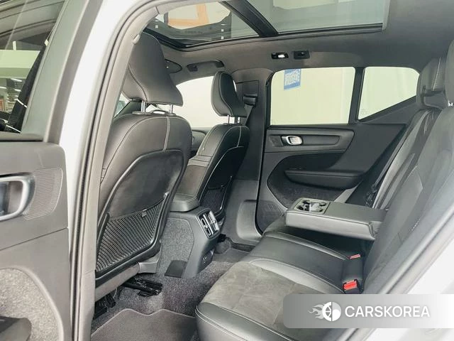 Volvo XC40 EV id 4238850 из Китая 17