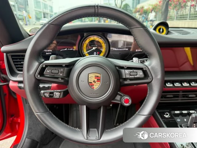 Porsche 911(992) id 4369165 из Кореи 19