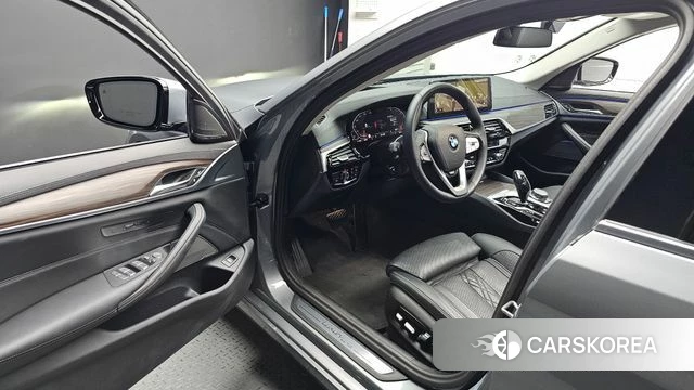 BMW 5 Series (G30) id 4739859 из Кореи 33