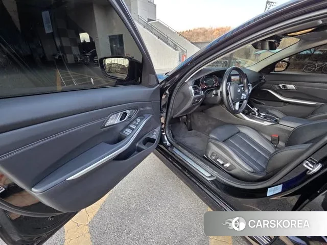 BMW 3 Series (G20) id 3701990 из Кореи 19