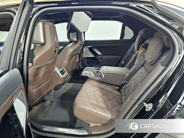 BMW 7 Series (G70) id 4422408 из Кореи 19