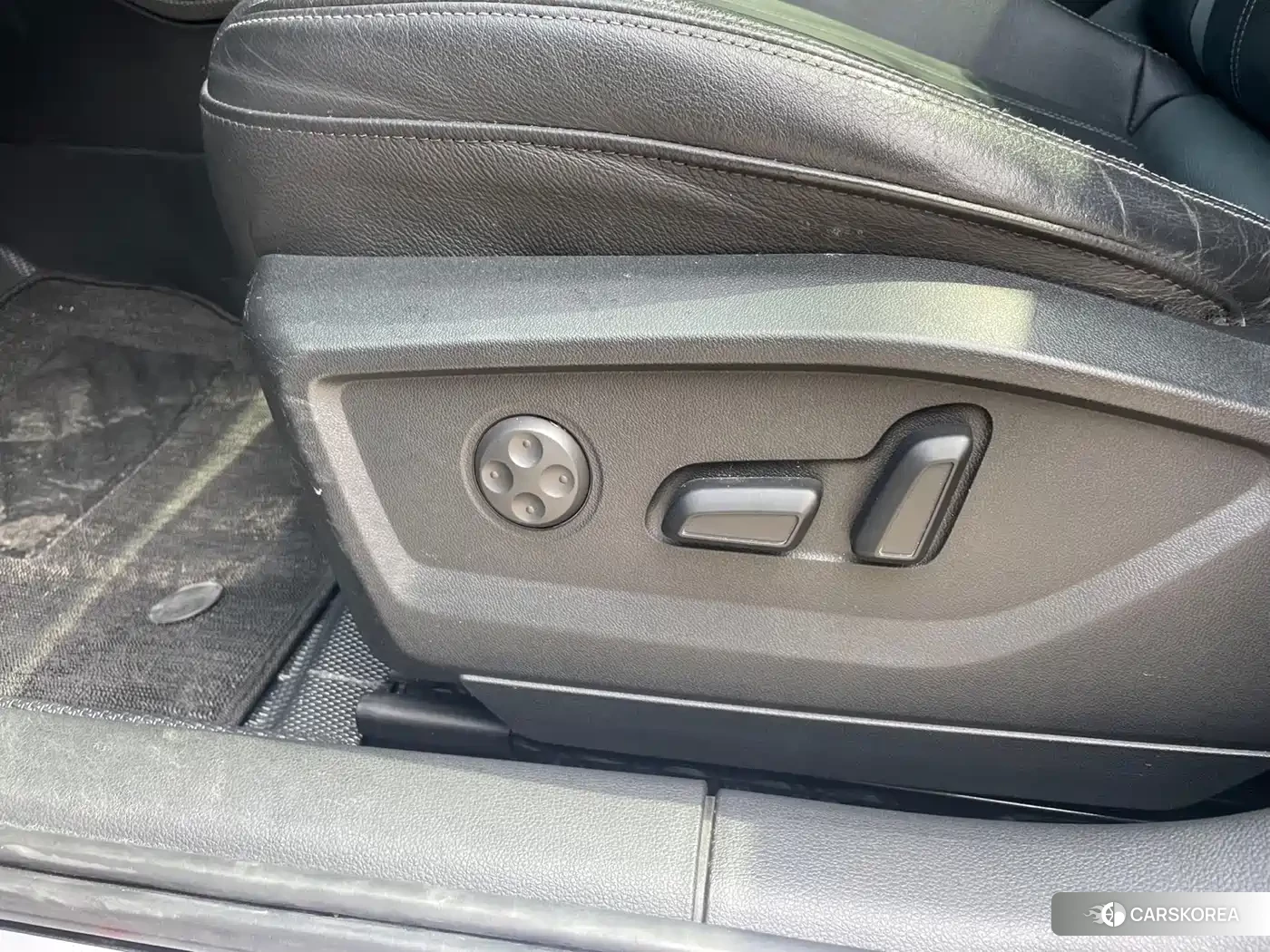 Audi Q2L id 4655260 из Китая 19