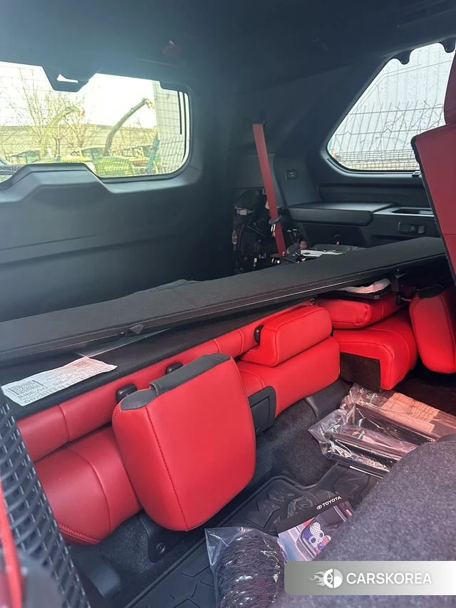 Toyota Sequoia id 4239609 из Китая 9