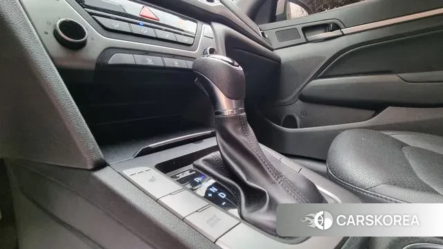 Hyundai Avante AD id 3515369 из Кореи 19