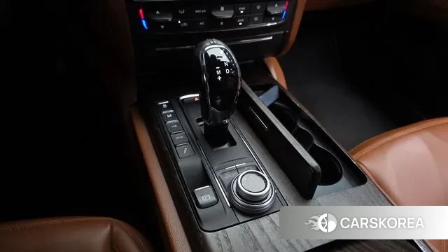 Maserati Quattroporte id 3380640 из Кореи 19