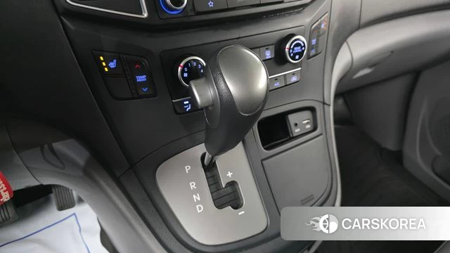 Hyundai The New Grand Starex id 3955850 из Кореи 19