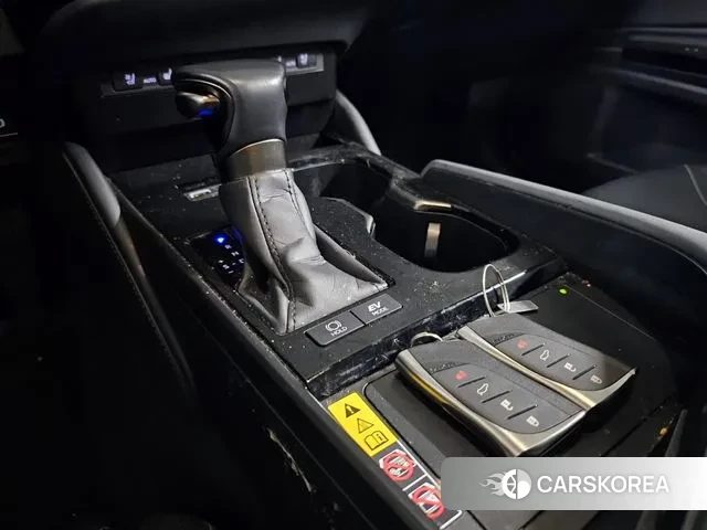 Lexus ES300h 7th generation id 3093110 из Кореи 19