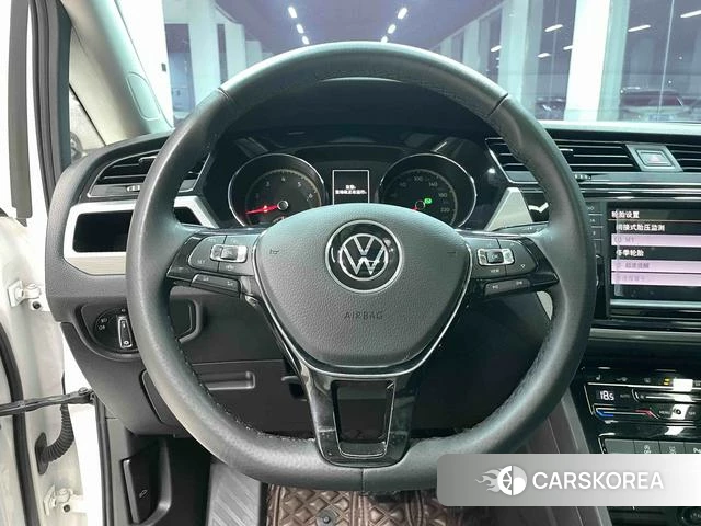Volkswagen Touran L id 4353673 из Китая 18