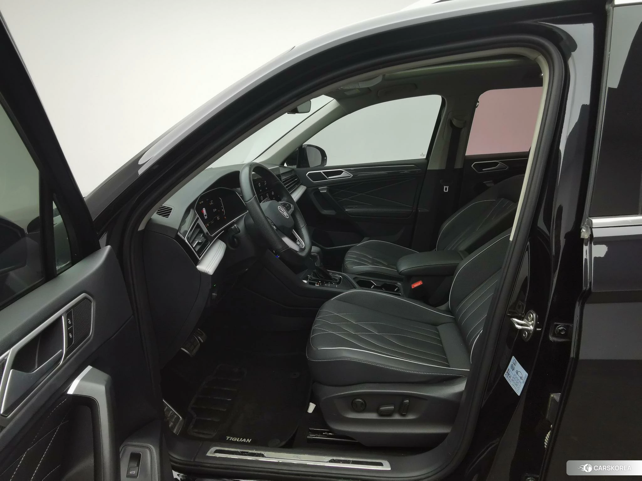 Volkswagen Tiguan L id 4420017 из Китая 19