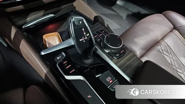 BMW 5 Series (G30) id 3742729 из Кореи 19