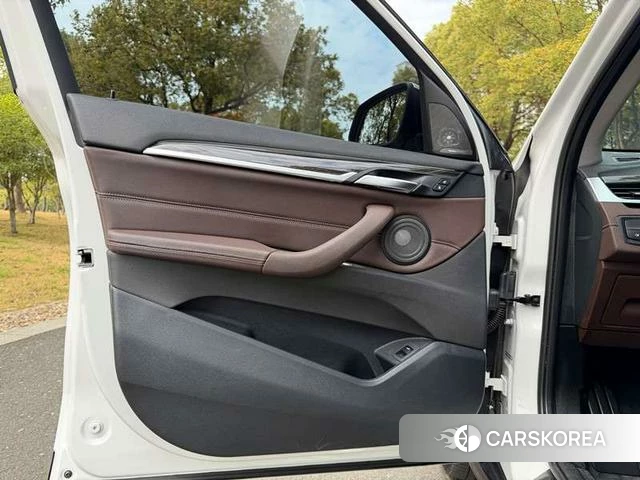 BMW X1 id 3857024 из Китая 15