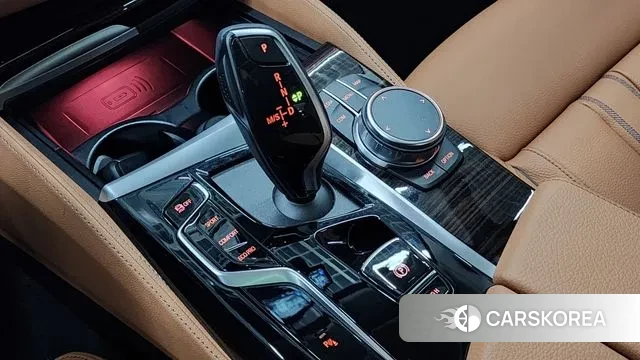 BMW 5 Series (G30) id 3600409 из Кореи 19