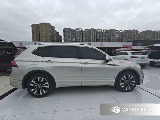 Volkswagen Tiguan L id 4306856 из Китая 12