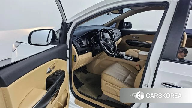 Kia All New Carnival id 4873655 из Кореи 29