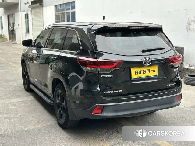 Toyota Highlander id 3913799 из Китая 10