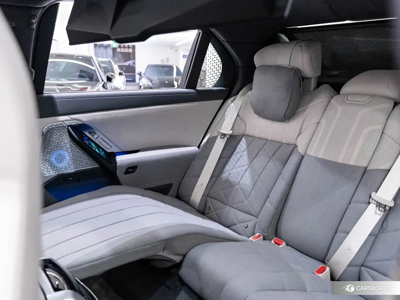 BMW M760Le id 4577826 из Китая 17