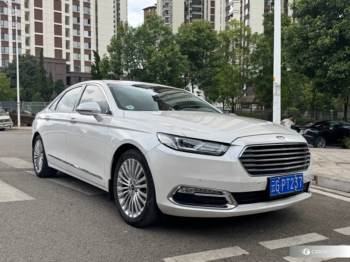 Ford Taurus id 4576788 из Китая 16