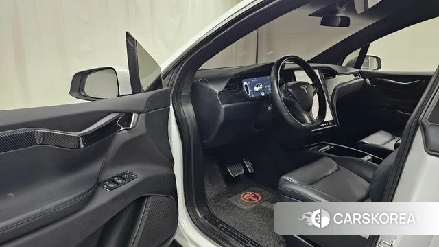 Tesla Model X id 4688711 из Кореи 31