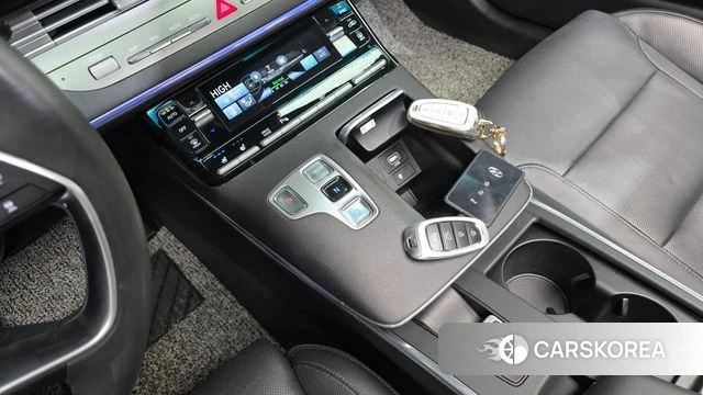 Hyundai The New Grandeur IG Hybrid id 3904832 из Кореи 19