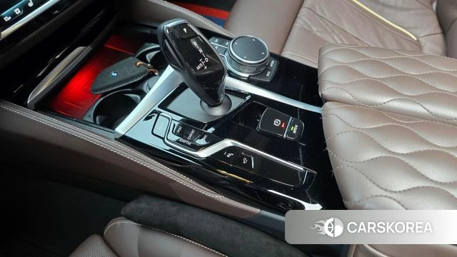 BMW 5 Series (G30) id 4579574 из Кореи 19