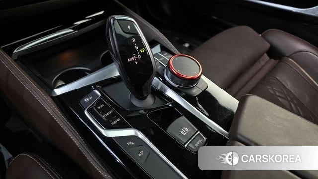 BMW 5 Series (G30) id 4197190 из Кореи 33