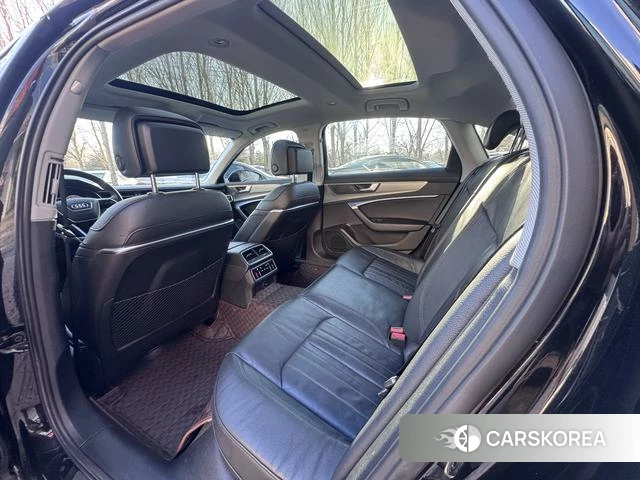 Audi A6L id 4207739 из Китая 9