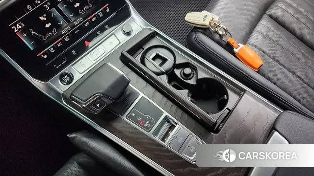 Audi A6 (C8) id 3659453 из Кореи 19