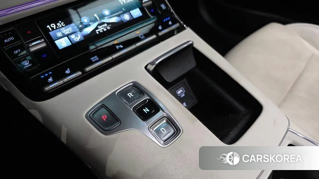 Hyundai The New Grandeur IG Hybrid id 4343595 из Кореи 32
