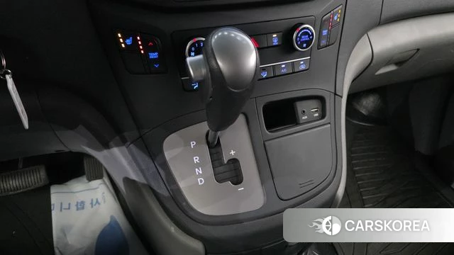 Hyundai The New Grand Starex id 3861364 из Кореи 19