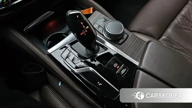 BMW 5 Series (G30) id 3385031 из Кореи 19