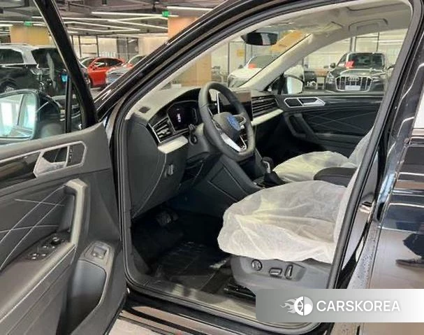Volkswagen Tiguan L PHEV id 4314221 из Китая 14