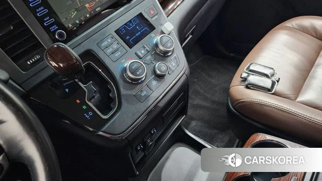 Toyota Sienna id 3867382 из Кореи 19