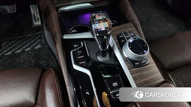 BMW 5 Series (G30) id 3681527 из Кореи 19